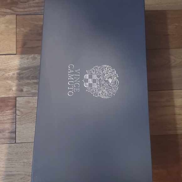 Vince Camuto boots - Picture 7 of 9